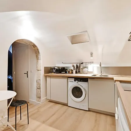 Authentic - 2br - 4p - Monnaie * Παρίσι