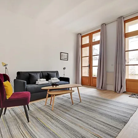 Διαμέρισμα Authentic - 2br - 4p - Monnaie