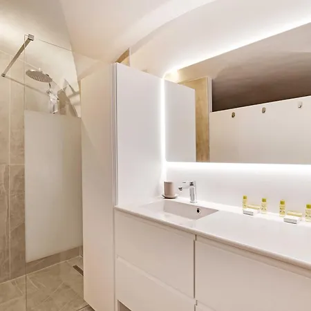 Authentic - 2br - 4p - Monnaie Апартаменты Париж