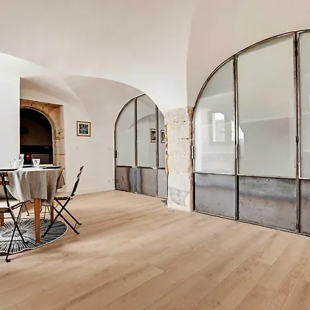 Appartement Authentic - 2br - 4p - Monnaie Parijs